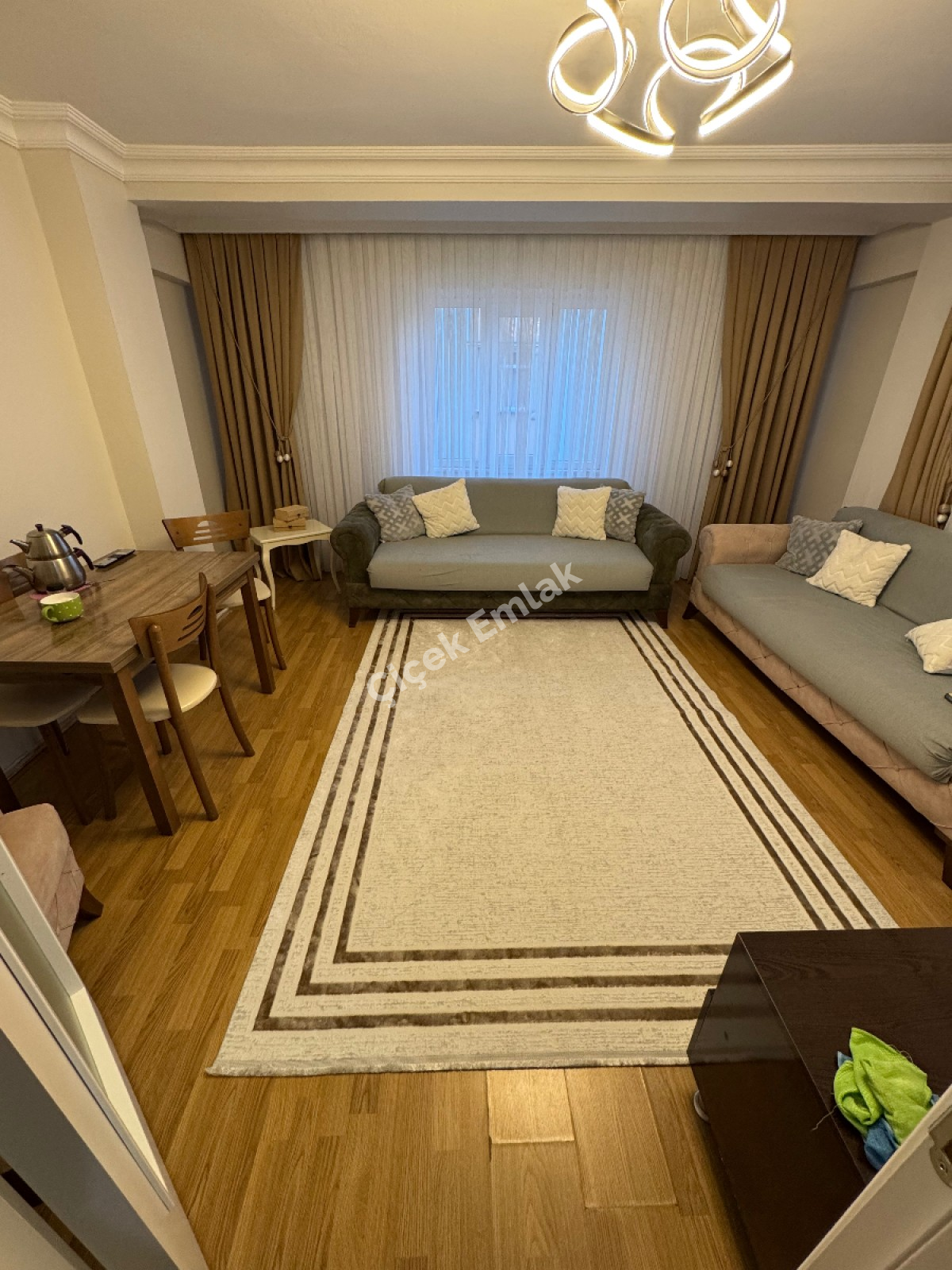 Yeşilpınar'da 80 m2 Balkonlu Arakat Temiz 2+1 Satılık Daire