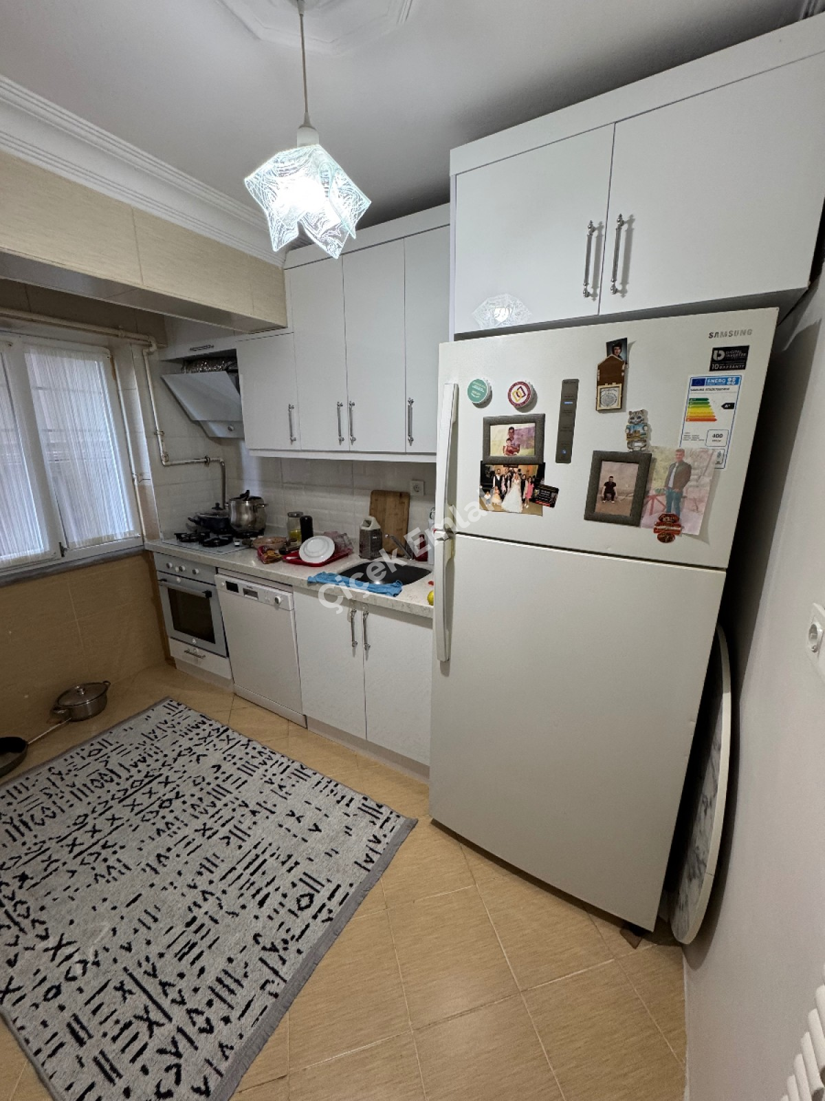 Yeşilpınar'da 80 m2 Balkonlu Arakat Temiz 2+1 Satılık Daire