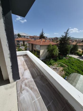 AFYON ÜÇOK EMLAKTAN ESENTEPE MAH  3+1 105M² SATILLIK SIFIR DAİRELER 