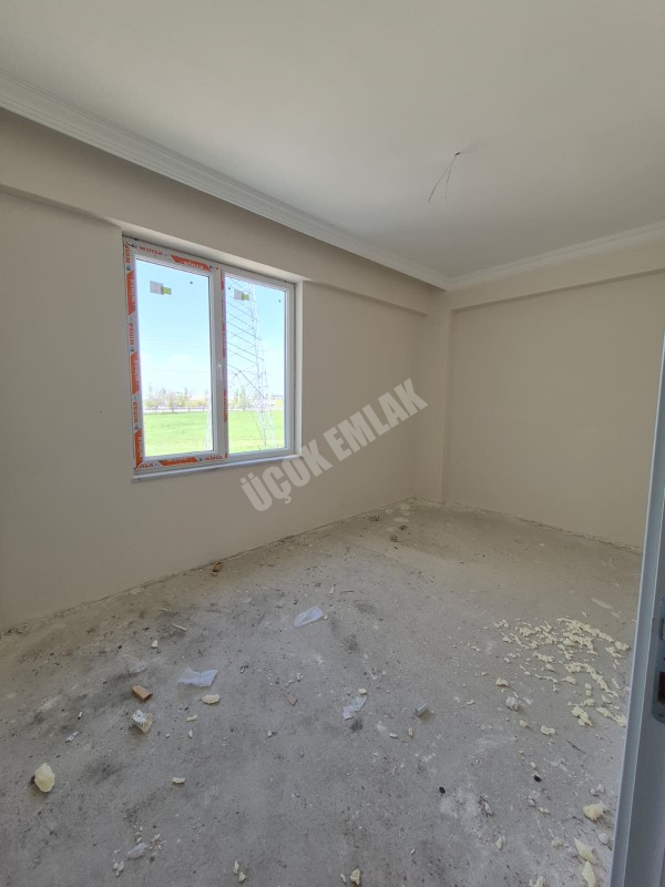 AFYON ÜÇOK EMLAKTAN KARŞIYAKA MAH 3+1 130M² SIFIR SATILIK DAİRE 