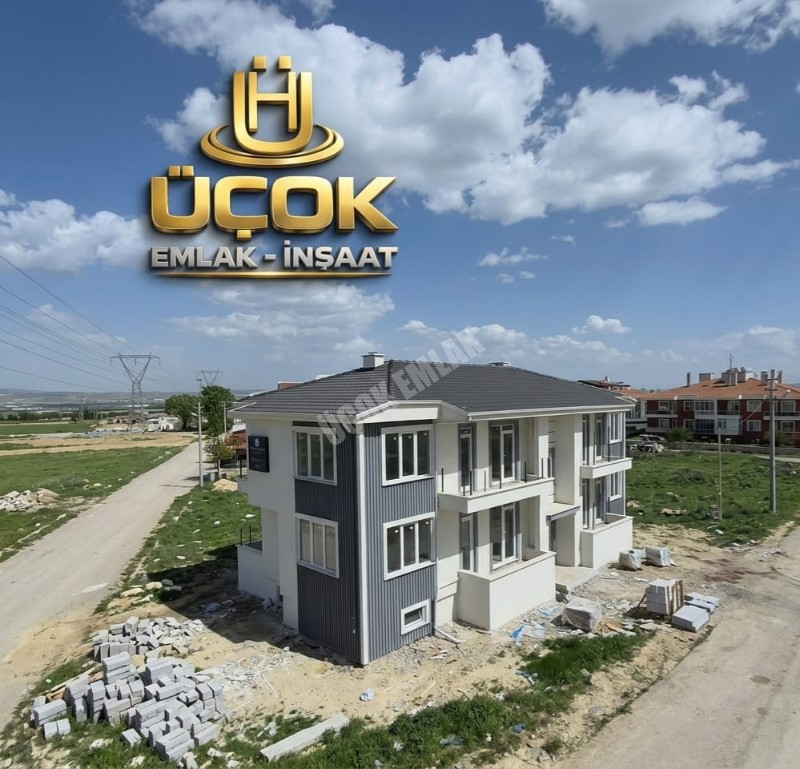 AFYON ÜÇOK EMLAKTAN KARŞIYAKA MAH 3+1 130M² SIFIR SATILIK DAİRE 