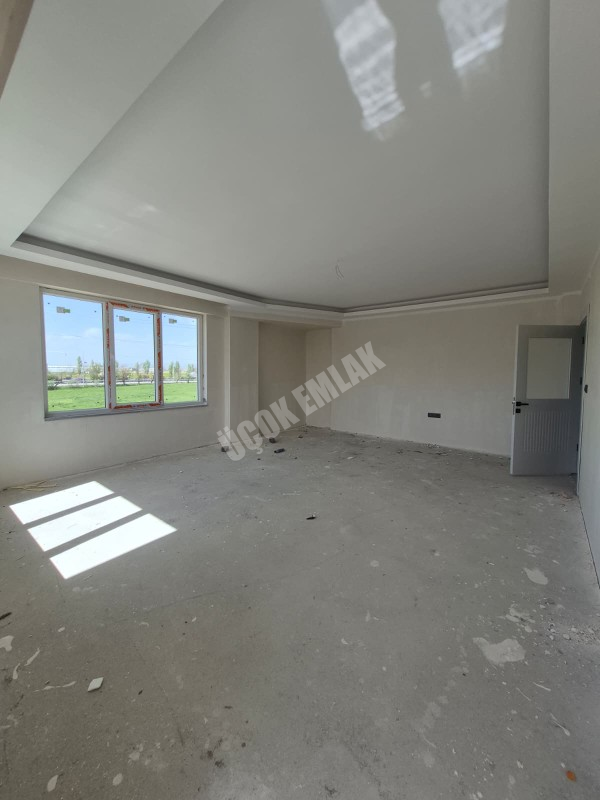 AFYON ÜÇOK EMLAKTAN KARŞIYAKA MAH 3+1 130M² SIFIR SATILIK DAİRE 