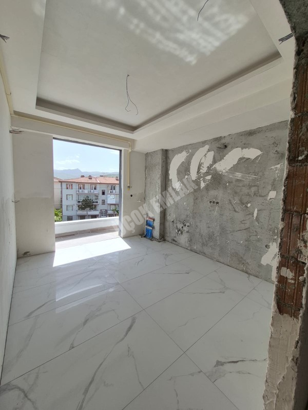 AFYON ÜÇOK EMLAKTAN ESENTEPE MAH  3+1 105M² SATILLIK SIFIR DAİRELER 