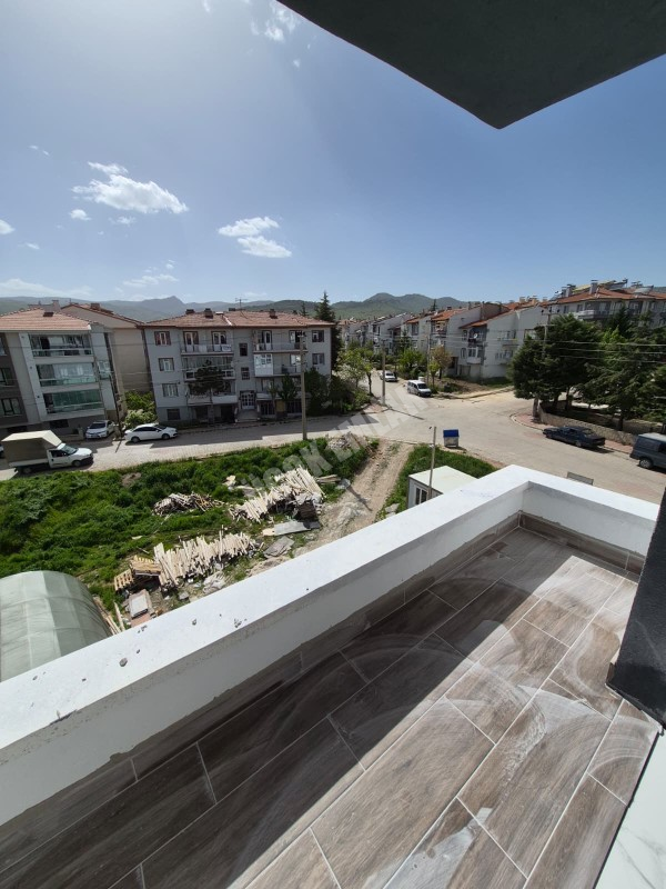 AFYON ÜÇOK EMLAKTAN ESENTEPE MAH  3+1 105M² SATILLIK SIFIR DAİRELER 