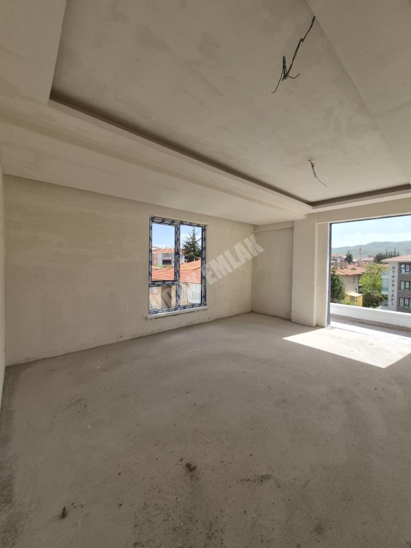 AFYON ÜÇOK EMLAKTAN ESENTEPE MAH  3+1 105M² SATILLIK SIFIR DAİRELER 