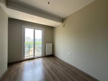 ALYANS'TAN SİTE İÇİ CEPHELERİ AÇIK KUSURSUZ İŞÇİLİKLİ 2+1 