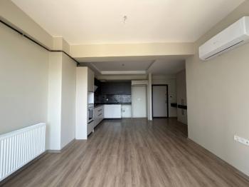 ALYANS'TAN SİTE İÇİ CEPHELERİ AÇIK KUSURSUZ İŞÇİLİKLİ 2+1 