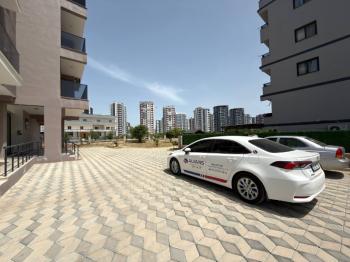 ALYANS'TAN SİTE İÇİ CEPHELERİ AÇIK KUSURSUZ İŞÇİLİKLİ 2+1 