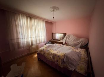 GÜVENAY -  ÇORUM BAHABEY CADDESİ KIZ MESLEK LİSESİ YANINDA 3+1 SATILIK DAİRE
