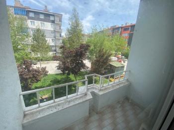GÜVENAY - ÇORUM KALE MAH. LOZANEVLER CİVARI KİRALIK 3+1 DAİRE 