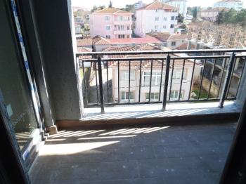 DEĞİRMENKÖYDE SATILIK 3+1 OTURMAYA VEYA KİRAYA VERMEYE HAZIR DAİRELER
