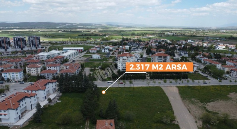 AFYON ÜÇOK EMLAKTAN MAMREŞAL FEVZİ ÇAKMAK MAH 2.317M² SATILIK ARSA 