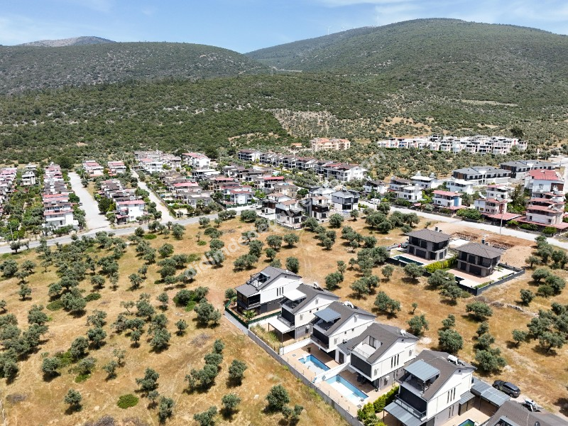 DİDİM AKBÜK MERKEZDE KÖŞE BAŞI 370M2 DENİZ MANZARLI ARSA