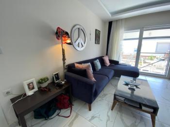 AKBÜK’TE HAVUZLU SİTE İÇERİSİNDE DENİZ MANZARALI 2+1 FIRSAT DAİRE!