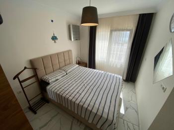 AKBÜK’TE HAVUZLU SİTE İÇERİSİNDE DENİZ MANZARALI 2+1 FIRSAT DAİRE!