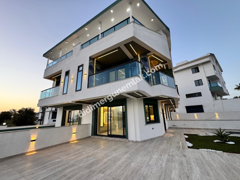 HİSAR MAHALLESİ’NDE DENİZ MANZARALI 4+1 ULTRA LÜKS YAŞAM FIRSATI