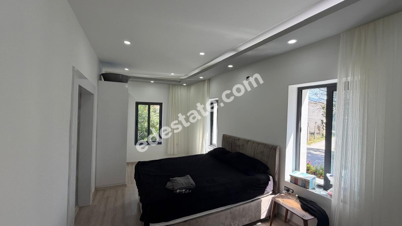 Lefkoşa Değirmenlik'de 3+1 YARDIMCI EVİ İLE BİRLİKTE SATILIK 3+1 MÜSTAKİL EV