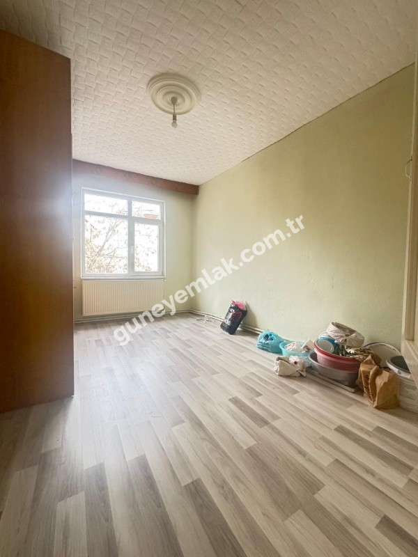 ÇARŞI MERKEZDE MİLLET BAHÇESİ CİVARINDA 