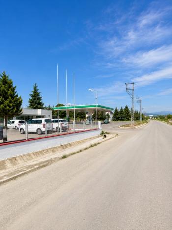 MERZİFON'da SAMSUN İSTANBUL YOLU ÜZERİ 17 DÖNÜM SATILIK BENZİNLİK