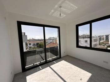 DUMLUPINAR'DA  TÜRK MALI PENTHOUSE DAİRE 