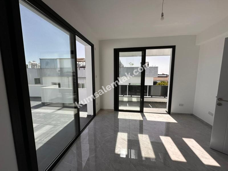 DUMLUPINAR'DA  TÜRK MALI PENTHOUSE DAİRE 