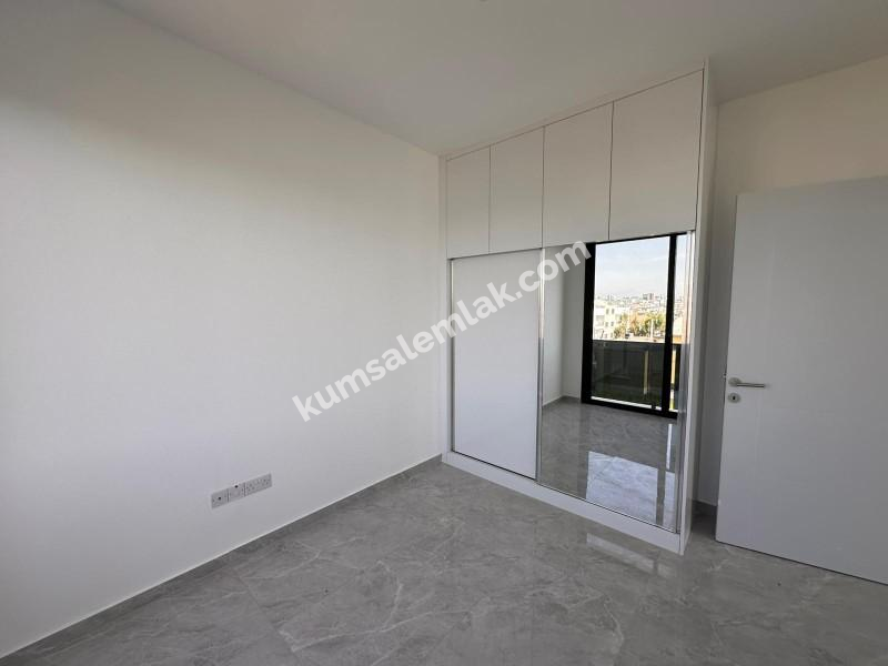 DUMLUPINAR'DA  TÜRK MALI PENTHOUSE DAİRE 