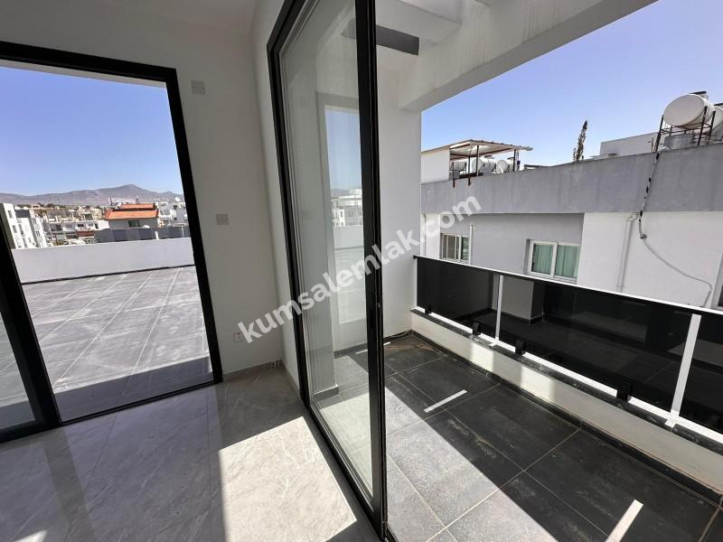 DUMLUPINAR'DA  TÜRK MALI PENTHOUSE DAİRE 