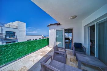 Girne Merkez'de Satılık Geniş 3+1 Penthouse