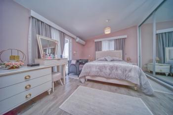 Girne Merkez'de Satılık Geniş 3+1 Penthouse