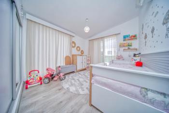 Girne Merkez'de Satılık Geniş 3+1 Penthouse