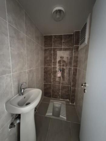 AFYON ÜÇOK EMLAKTAN VEYSEL KARANİ MAH 2+1 75M² TEMİZ BAKIMLI KİRALIK DAİRE 