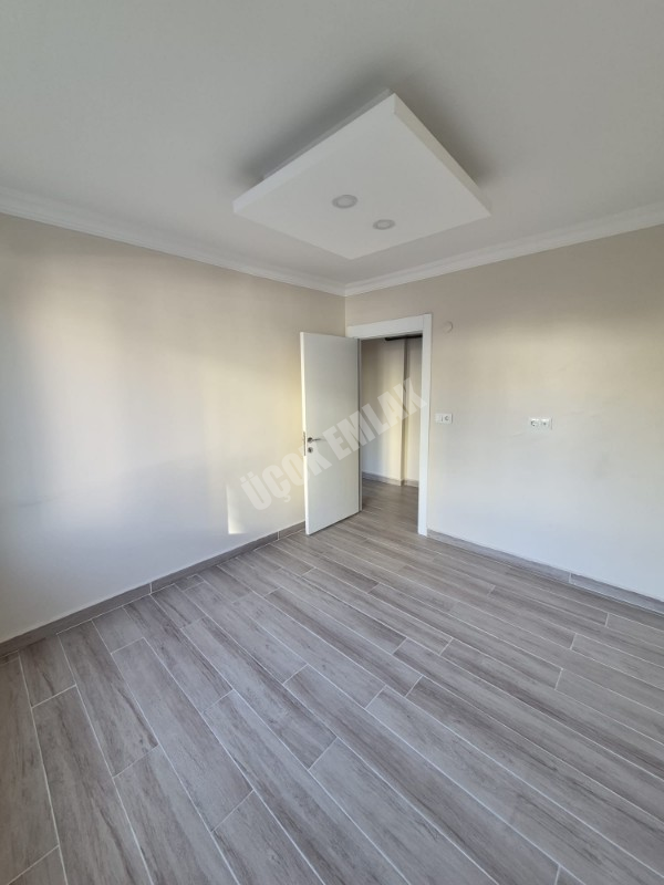 AFYON ÜÇOK EMLAKTAN VEYSEL KARANİ MAH 2+1 75M² TEMİZ BAKIMLI KİRALIK DAİRE            