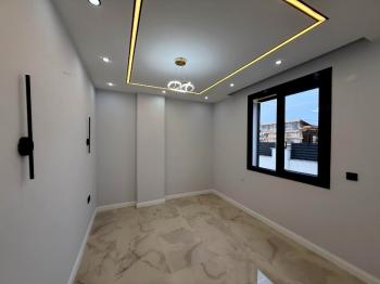 Didim Efeler Mahallesinde Satılık 4+1 Tam Müstakil Vİlla