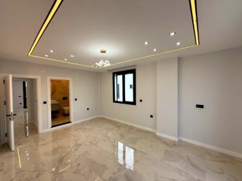 Didim Efeler Mahallesinde Satılık 4+1 Tam Müstakil Vİlla