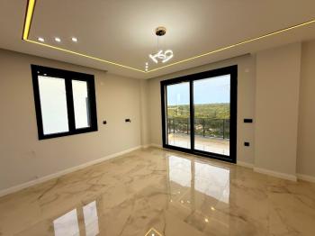 Didim'de Satılık Tam Müstakil Havuzlu Villa