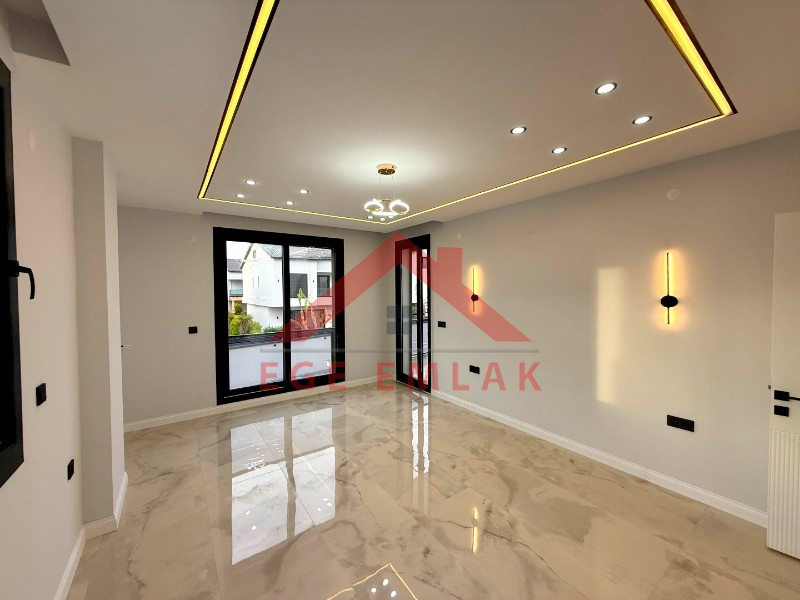 Didim Efeler Mahallesinde Satılık 4+1 Tam Müstakil Vİlla