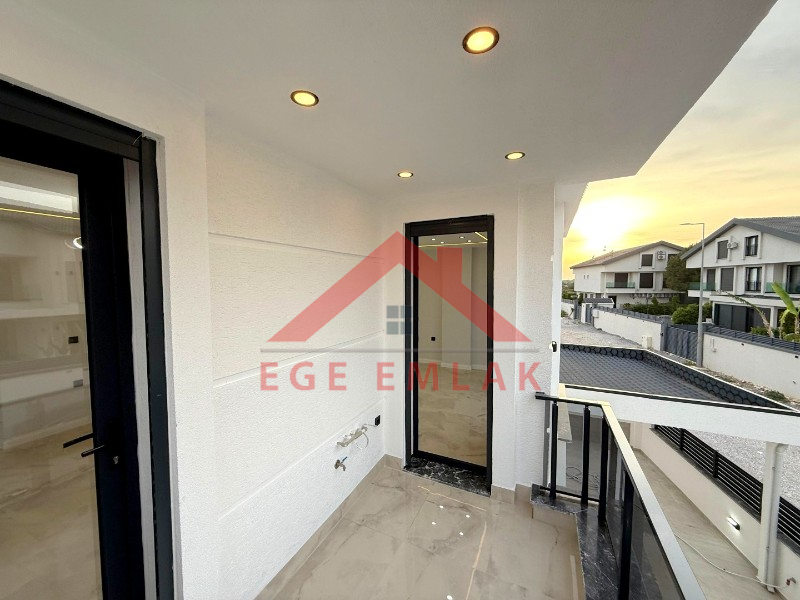Didim Efeler Mahallesinde Satılık 4+1 Tam Müstakil Vİlla
