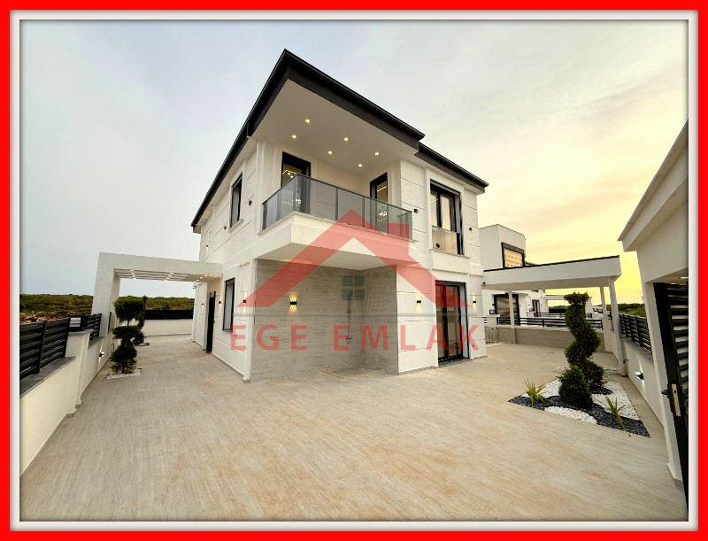 Didim Efeler Mahallesinde Satılık 4+1 Tam Müstakil Vİlla