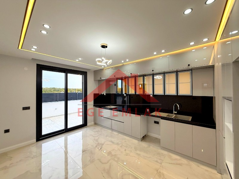 Didim Efeler Mahallesinde Satılık 4+1 Tam Müstakil Vİlla