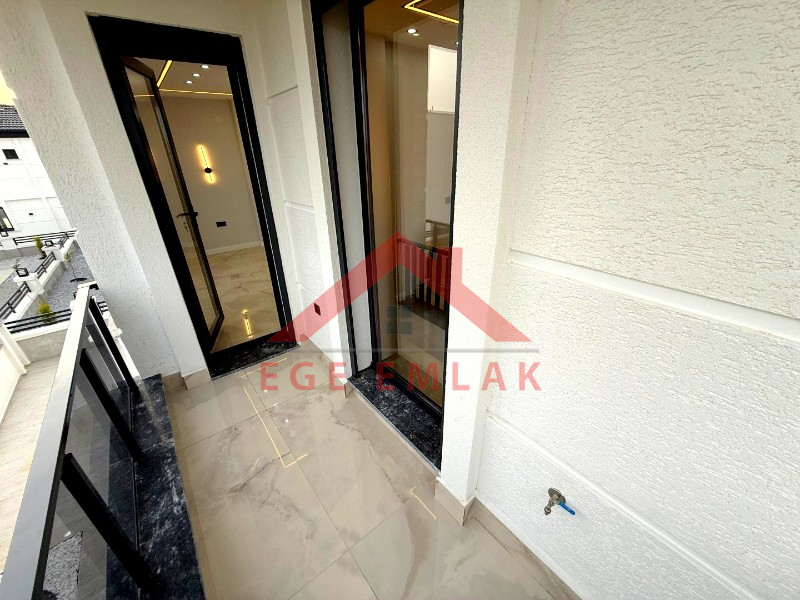 Didim Efeler Mahallesinde Satılık 4+1 Tam Müstakil Vİlla