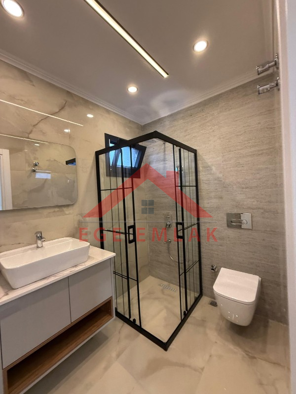 Didim Efeler Mahallesinde Satılık 4+1 Tam Müstakil Vİlla