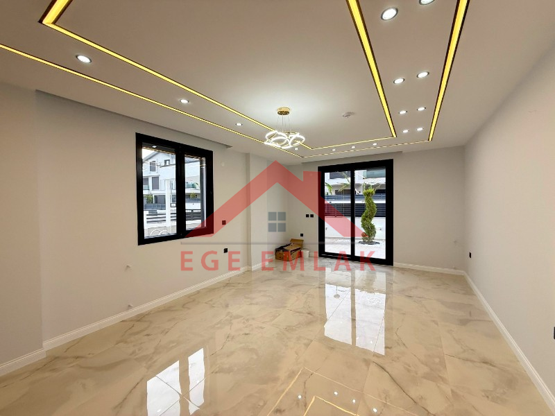 Didim Efeler Mahallesinde Satılık 4+1 Tam Müstakil Vİlla
