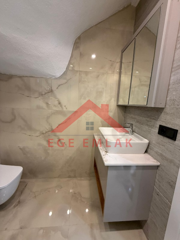 Didim Efeler Mahallesinde Satılık 4+1 Tam Müstakil Vİlla