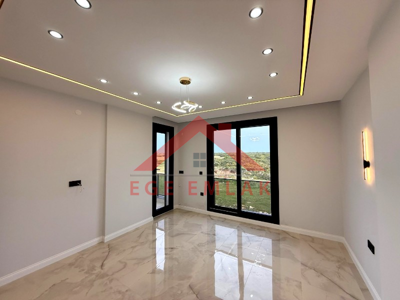 Didim Efeler Mahallesinde Satılık 4+1 Tam Müstakil Vİlla