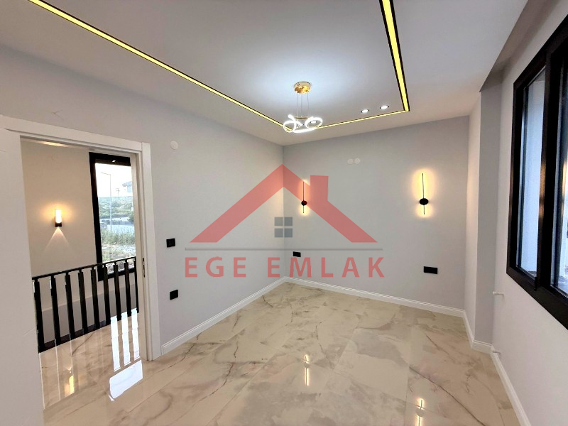 Didim'de Satılık Tam Müstakil Havuzlu Villa