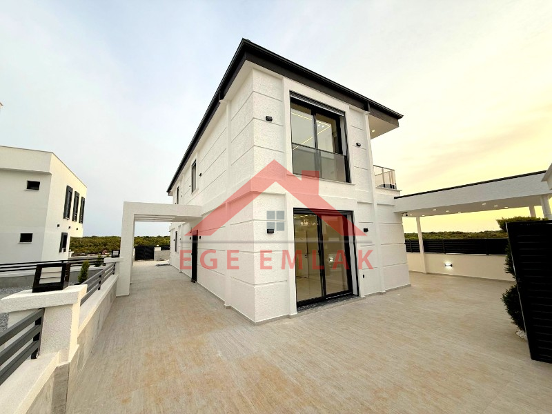 Didim'de Satılık Tam Müstakil Havuzlu Villa