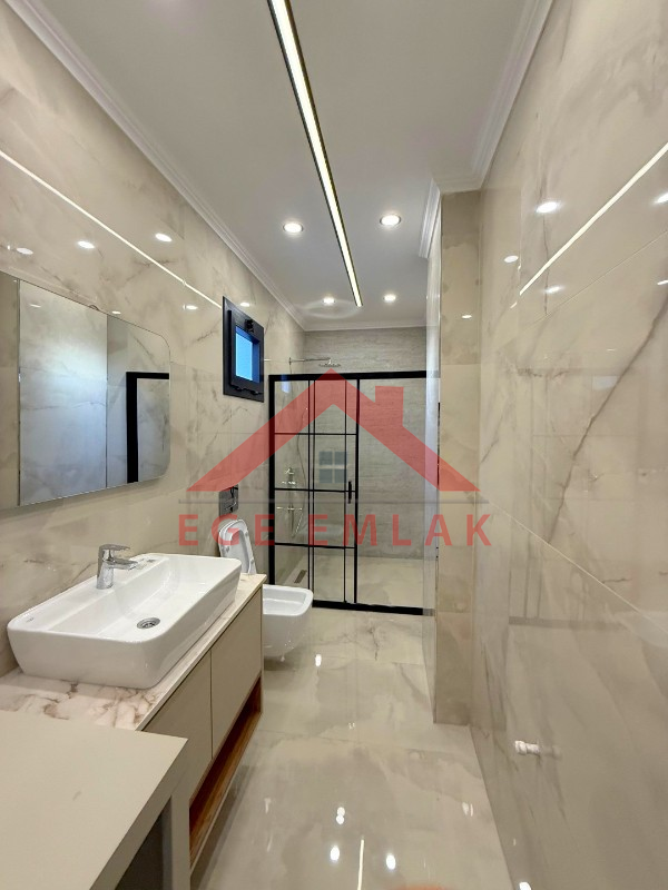 Didim'de Satılık Tam Müstakil Havuzlu Villa