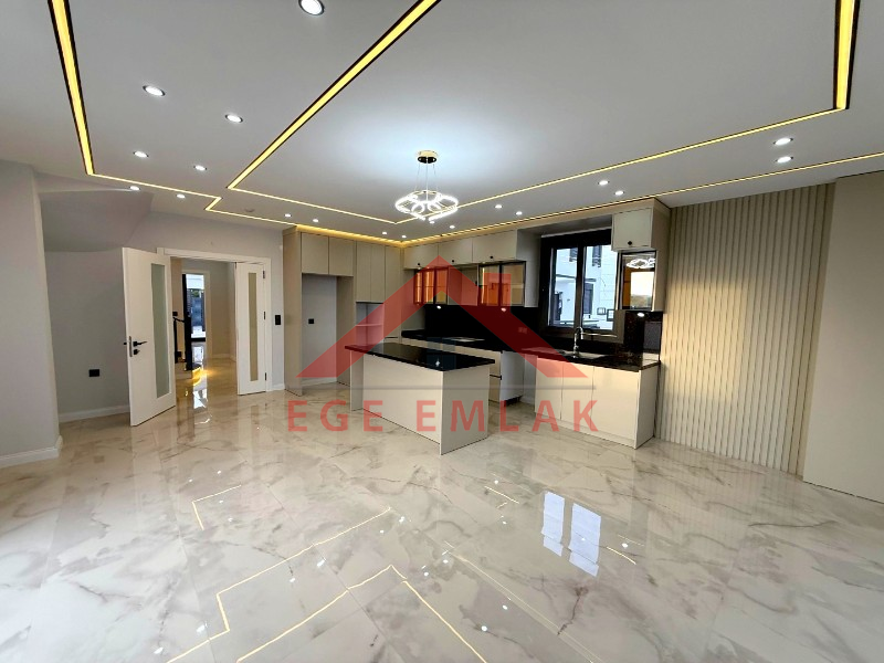 Didim'de Satılık Tam Müstakil Havuzlu Villa