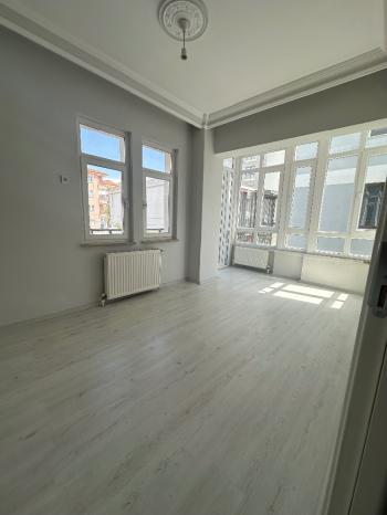 GÜVENAY - ÇORUM BAHÇELİEVLER  ÖĞRETMEN EVİ ARKASI 3+1 DUBLEKS  KİRALIK DAİRE 