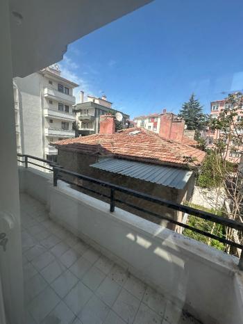 GÜVENAY - ÇORUM BAHÇELİEVLER  ÖĞRETMEN EVİ ARKASI 3+1 DUBLEKS  KİRALIK DAİRE 